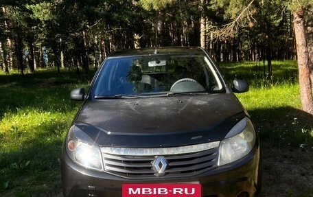 Renault Sandero I, 2014 год, 330 000 рублей, 2 фотография