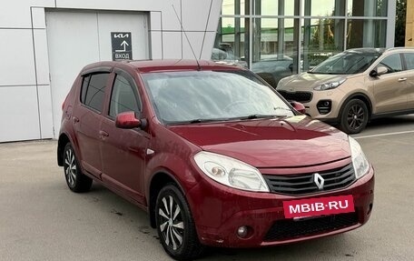 Renault Sandero I, 2012 год, 499 000 рублей, 2 фотография