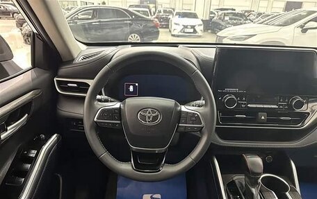 Toyota Highlander, 2026 год, 4 850 000 рублей, 9 фотография