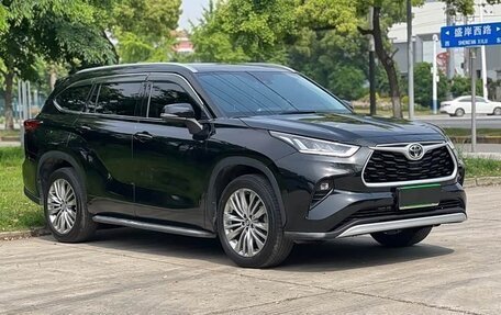 Toyota Highlander, 2026 год, 4 800 000 рублей, 3 фотография