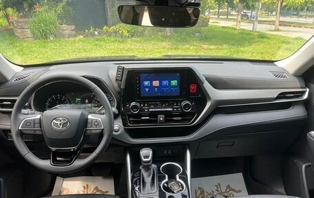 Toyota Highlander, 2026 год, 4 800 000 рублей, 8 фотография