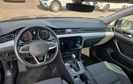 Volkswagen Passat B8 рестайлинг, 2022 год, 2 092 000 рублей, 11 фотография