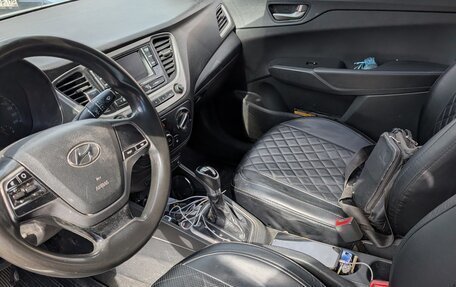 Hyundai Solaris II рестайлинг, 2017 год, 499 000 рублей, 5 фотография
