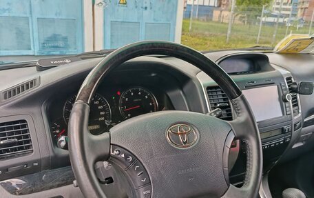 Toyota Land Cruiser Prado 120 рестайлинг, 2008 год, 2 250 000 рублей, 2 фотография