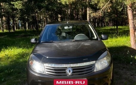 Renault Sandero I, 2014 год, 330 000 рублей, 2 фотография