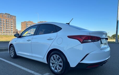 Hyundai Solaris II рестайлинг, 2021 год, 1 630 000 рублей, 5 фотография