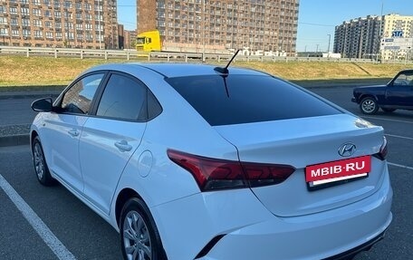 Hyundai Solaris II рестайлинг, 2021 год, 1 630 000 рублей, 4 фотография