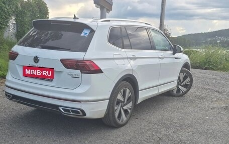 Volkswagen Tiguan II, 2023 год, 4 400 000 рублей, 8 фотография