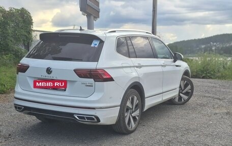 Volkswagen Tiguan II, 2023 год, 4 400 000 рублей, 6 фотография