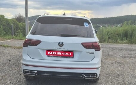 Volkswagen Tiguan II, 2023 год, 4 400 000 рублей, 5 фотография