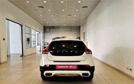 Volvo V40 Cross Country I, 2018 год, 1 695 000 рублей, 8 фотография