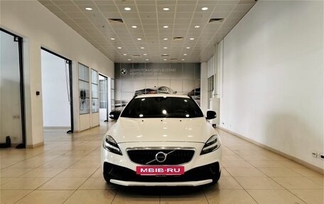 Volvo V40 Cross Country I, 2018 год, 1 695 000 рублей, 7 фотография