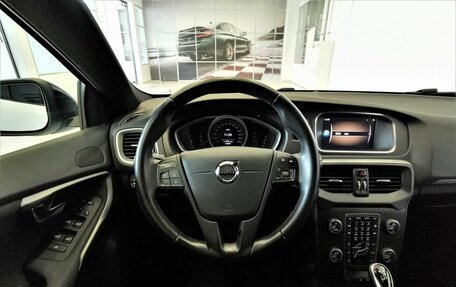 Volvo V40 Cross Country I, 2018 год, 1 695 000 рублей, 19 фотография