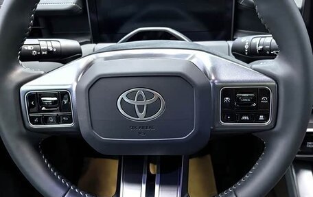 Toyota RAV4, 2026 год, 4 040 000 рублей, 18 фотография
