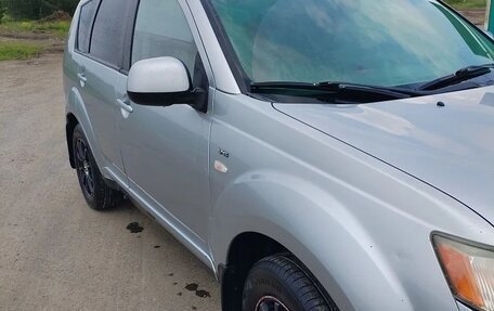 Mitsubishi Outlander III рестайлинг 3, 2006 год, 920 000 рублей, 2 фотография