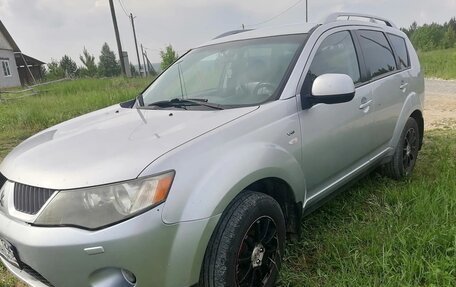 Mitsubishi Outlander III рестайлинг 3, 2006 год, 920 000 рублей, 11 фотография