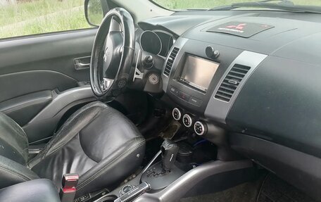 Mitsubishi Outlander III рестайлинг 3, 2006 год, 920 000 рублей, 6 фотография