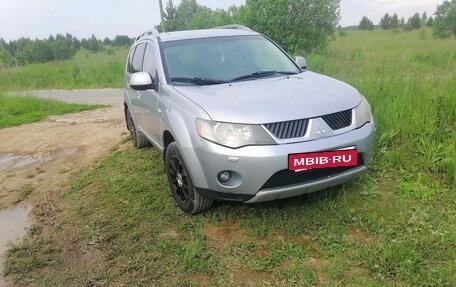 Mitsubishi Outlander III рестайлинг 3, 2006 год, 920 000 рублей, 10 фотография