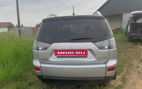 Mitsubishi Outlander III рестайлинг 3, 2006 год, 920 000 рублей, 8 фотография