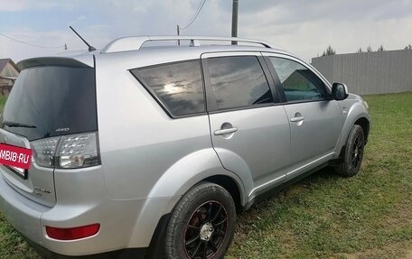 Mitsubishi Outlander III рестайлинг 3, 2006 год, 920 000 рублей, 12 фотография