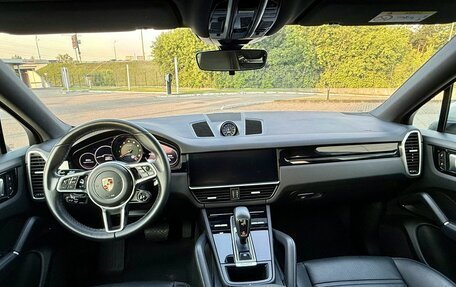 Porsche Cayenne III, 2023 год, 8 900 000 рублей, 2 фотография