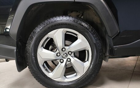 Toyota RAV4, 2020 год, 3 900 000 рублей, 9 фотография