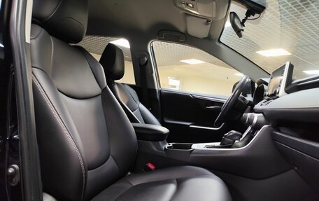 Toyota RAV4, 2020 год, 3 900 000 рублей, 13 фотография