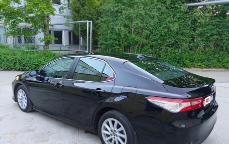 Toyota Camry, 2021 год, 2 950 000 рублей, 6 фотография