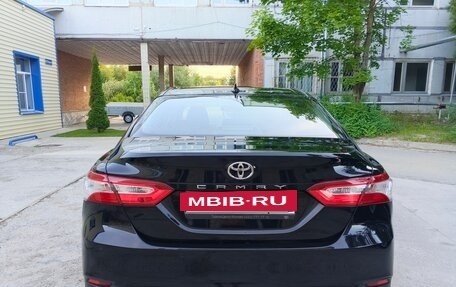 Toyota Camry, 2021 год, 2 950 000 рублей, 5 фотография