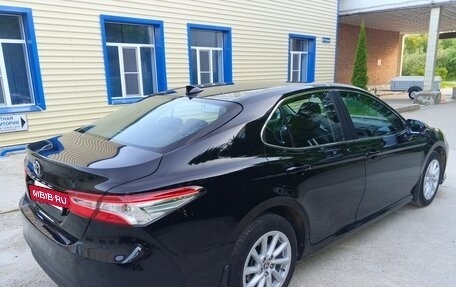 Toyota Camry, 2021 год, 2 950 000 рублей, 4 фотография