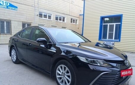 Toyota Camry, 2021 год, 2 950 000 рублей, 10 фотография