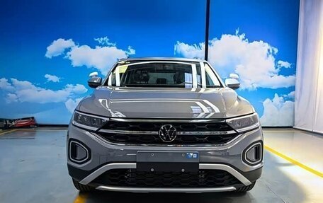 Volkswagen T-Roc I, 2026 год, 2 400 000 рублей, 2 фотография