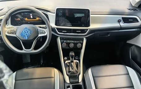 Volkswagen T-Roc I, 2026 год, 2 400 000 рублей, 10 фотография