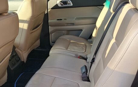 Ford Explorer VI, 2012 год, 1 250 000 рублей, 7 фотография