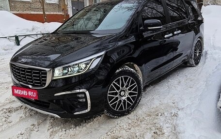 KIA Carnival III, 2019 год, 3 050 000 рублей, 17 фотография