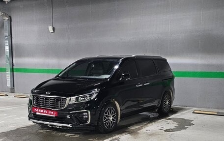 KIA Carnival III, 2019 год, 3 050 000 рублей, 15 фотография