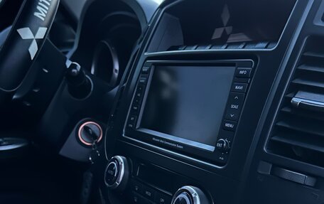 Mitsubishi Pajero IV, 2011 год, 1 950 000 рублей, 29 фотография