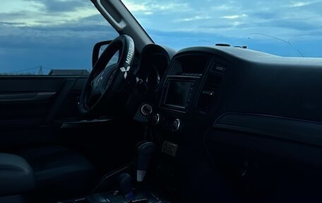 Mitsubishi Pajero IV, 2011 год, 1 950 000 рублей, 30 фотография