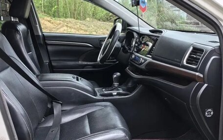 Toyota Highlander III, 2015 год, 2 750 000 рублей, 4 фотография