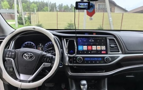 Toyota Highlander III, 2015 год, 2 750 000 рублей, 3 фотография