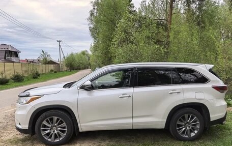 Toyota Highlander III, 2015 год, 2 750 000 рублей, 5 фотография