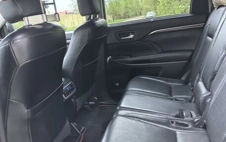 Toyota Highlander III, 2015 год, 2 750 000 рублей, 6 фотография