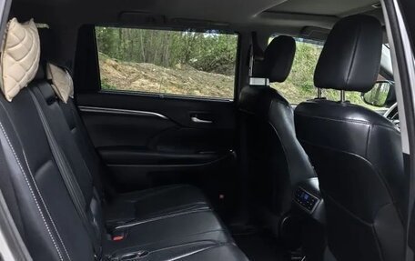 Toyota Highlander III, 2015 год, 2 750 000 рублей, 8 фотография
