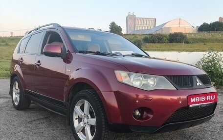 Mitsubishi Outlander III рестайлинг 3, 2007 год, 750 000 рублей, 1 фотография
