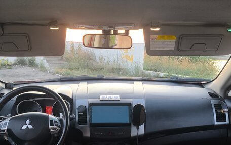 Mitsubishi Outlander III рестайлинг 3, 2007 год, 750 000 рублей, 9 фотография