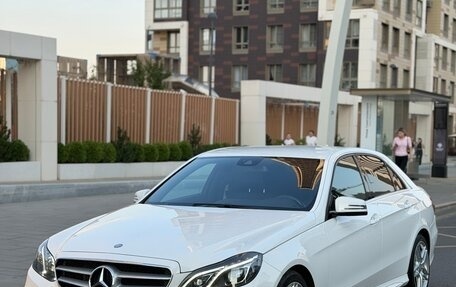 Mercedes-Benz E-Класс, 2014 год, 2 350 000 рублей, 3 фотография