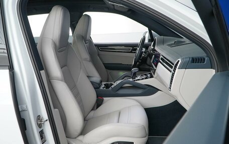 Porsche Cayenne III, 2019 год, 7 099 999 рублей, 8 фотография