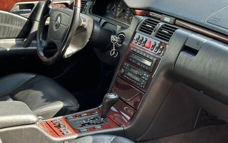 Mercedes-Benz E-Класс, 1998 год, 1 300 000 рублей, 6 фотография