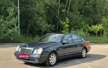 Mercedes-Benz E-Класс, 1998 год, 1 300 000 рублей, 5 фотография