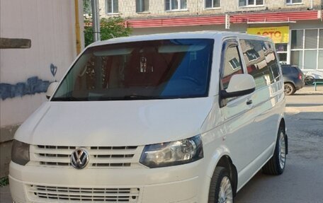 Volkswagen Caravelle T5, 2012 год, 1 850 000 рублей, 6 фотография
